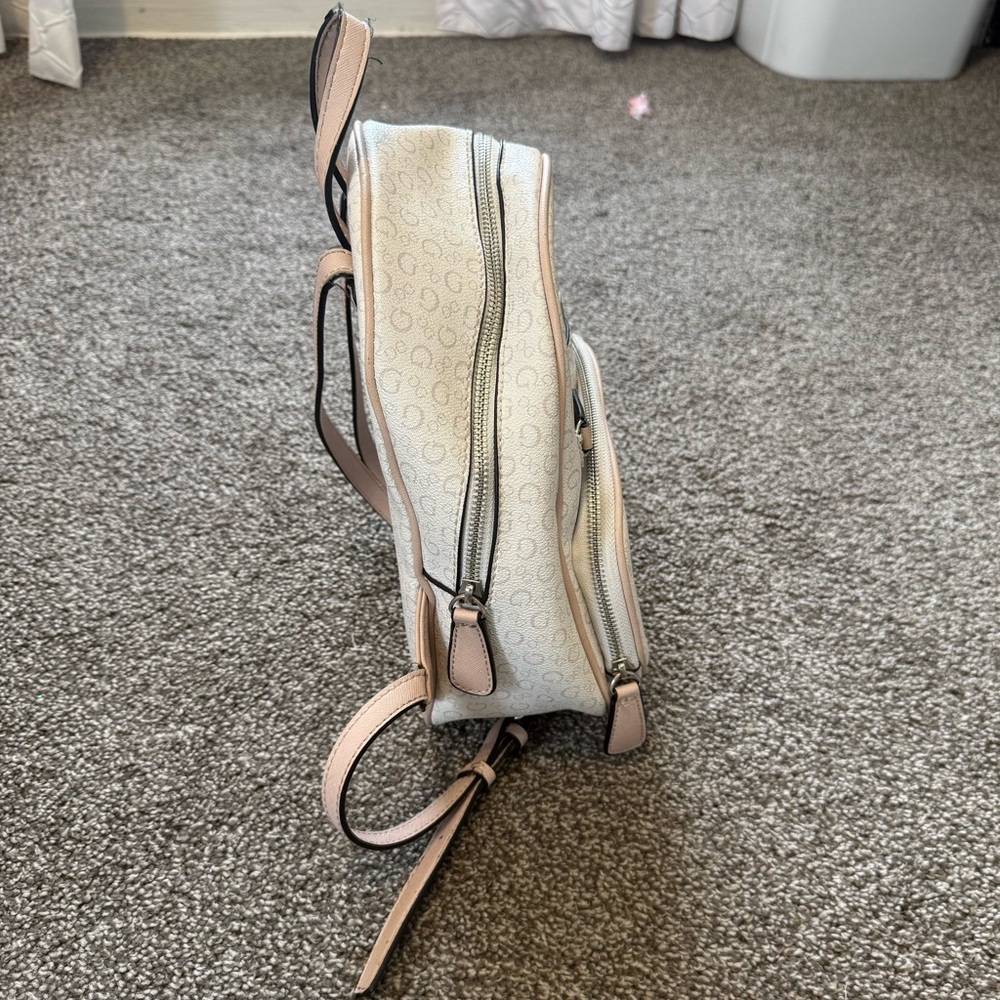 Guess Backpack - Picture 2 of 15